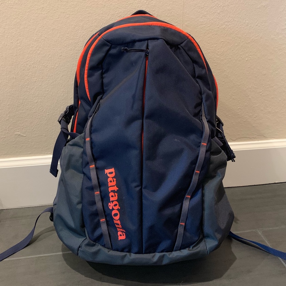 Patagonia Refugio 28L Backpack - Navy/Orange